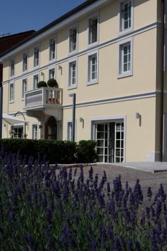 Eden Hotel